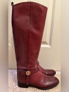 Tory Burch Leather Riding/Knee High Boots in Maroon/Red Leather, Size 8